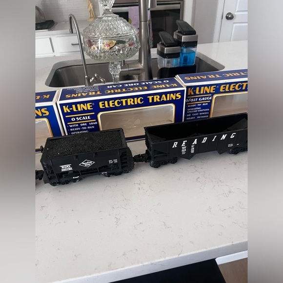 K-LINE 2775 DIESEL LOCOMOTIVE AND SIX CARS O Scale - Picture 7 of 9